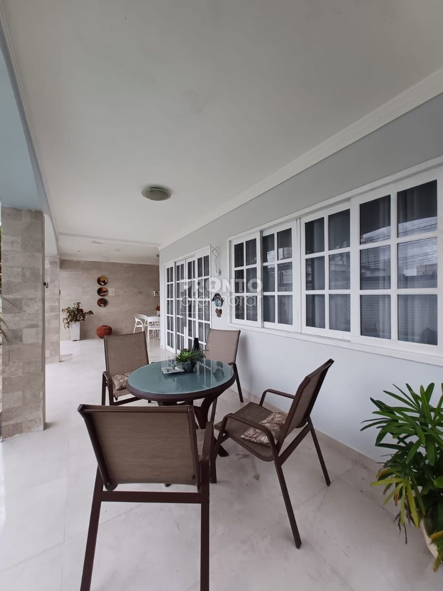 Casa com 4 quartos em Candeias - Wallace Pinto Corretor