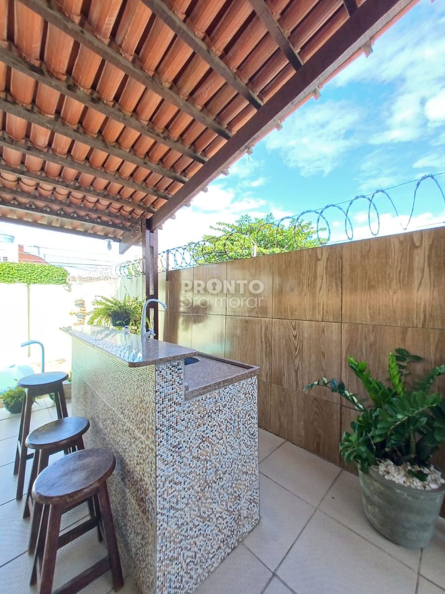 Casa com 4 quartos em Fragoso - Wallace Pinto Corretor