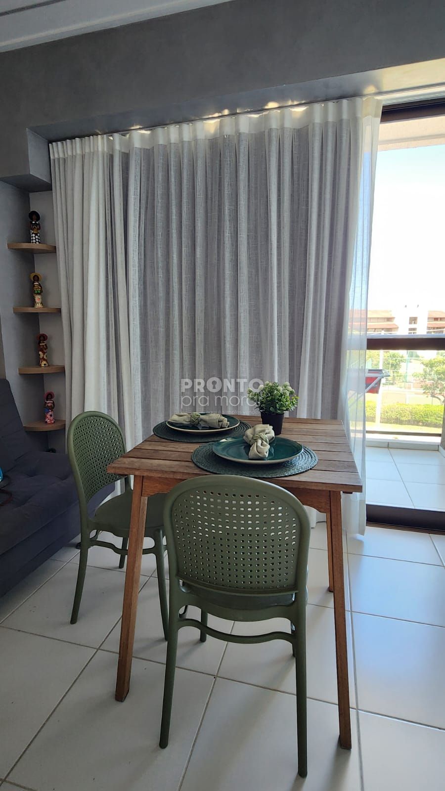 Flat com 1 quarto em Muro Alto - Wallace Pinto Corretor