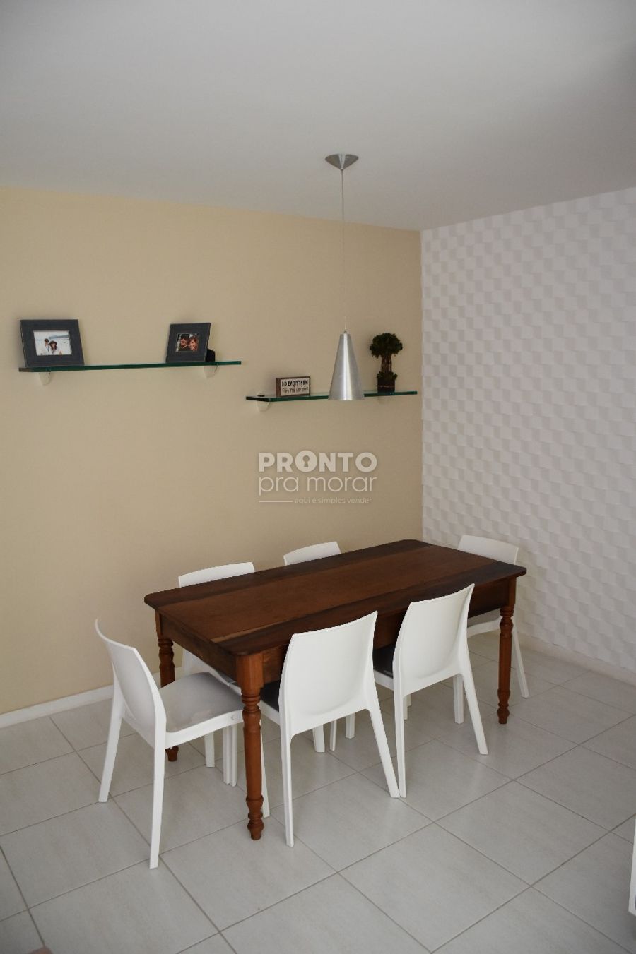 Apartamento com 2 quartos em Muro Alto - Wallace Pinto Corretor