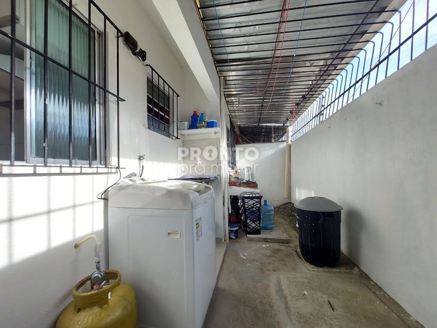 Casa com 2 quartos em Candeias - Wallace Pinto Corretor