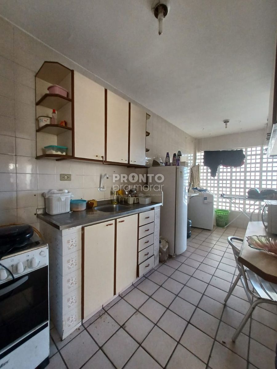 Apartamento com 2 quartos em Candeias - Wallace Pinto Corretor