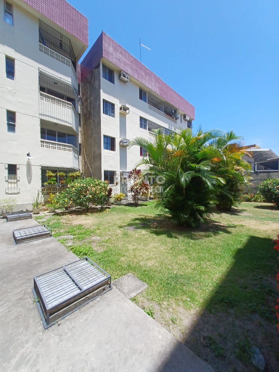 Apartamento com 2 quartos em Candeias - Wallace Pinto Corretor