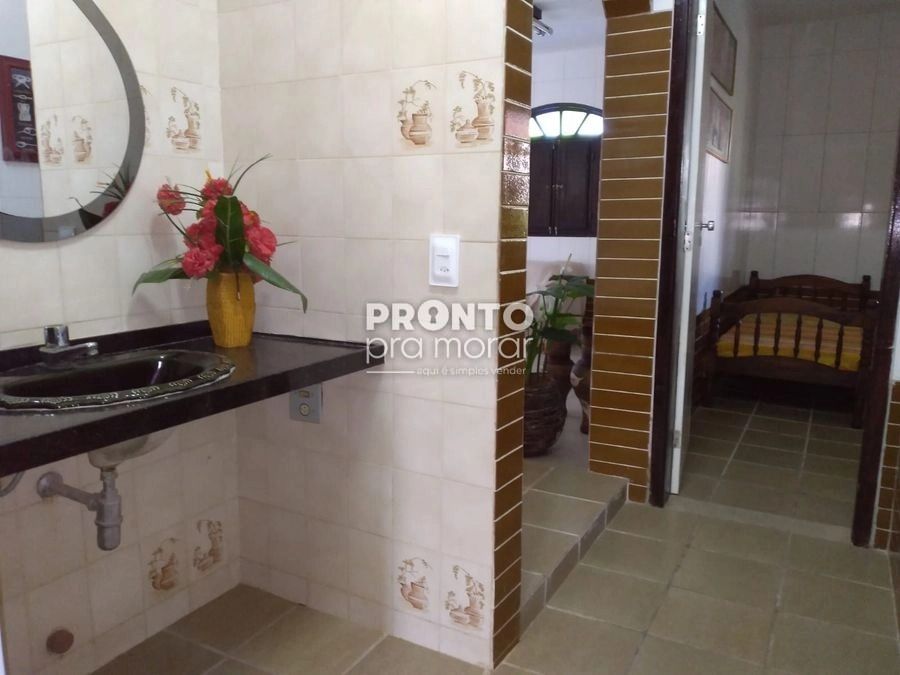 Casa com 3 quartos em Enseada dos Corais - Wallace Pinto Corretor