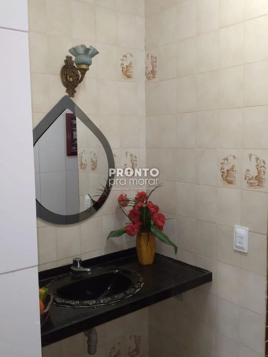 Casa com 3 quartos em Enseada dos Corais - Wallace Pinto Corretor
