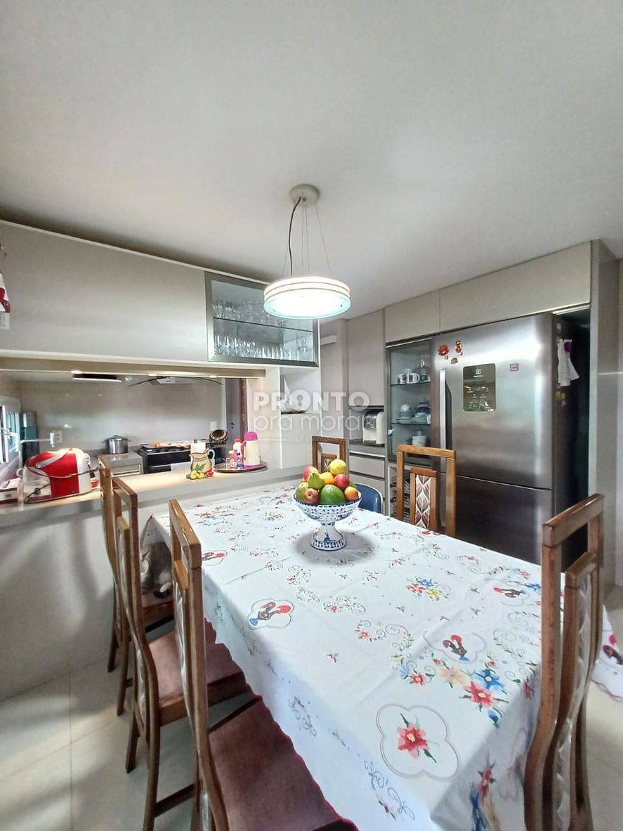 Casa, 5 quartos, 252 m² - Foto 9