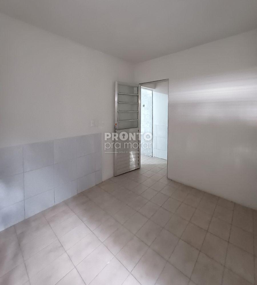 Casa com 21 quartos em Candeias - Wallace Pinto Corretor