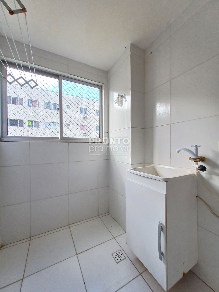 Apartamento com 2 quartos em Marcos Freire - Wallace Pinto Corretor
