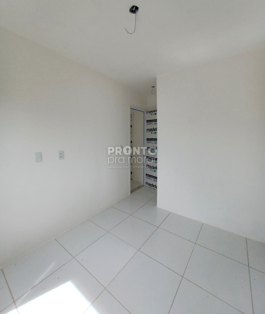 Apartamento com 2 quartos em Pau Amarelo - Wallace Pinto Corretor