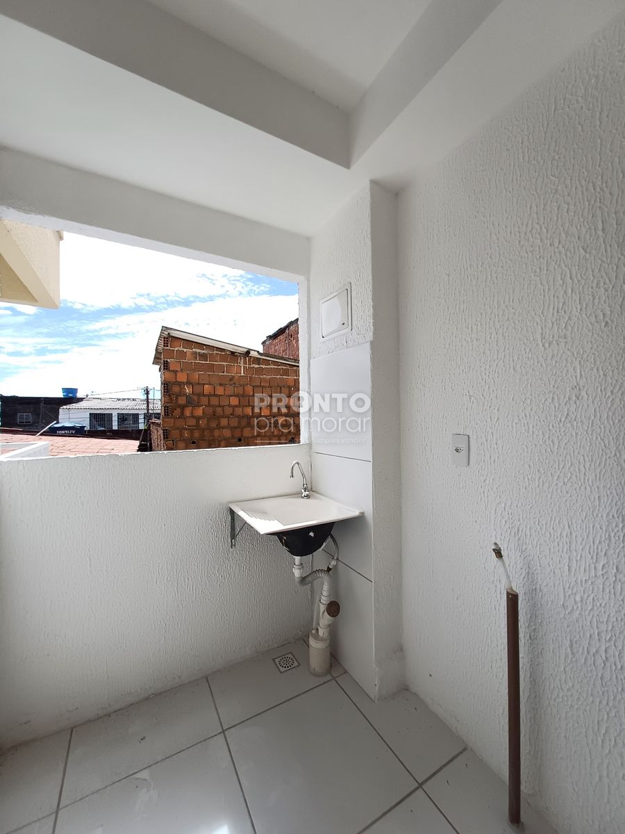 Apartamento com 2 quartos em Pau Amarelo - Wallace Pinto Corretor