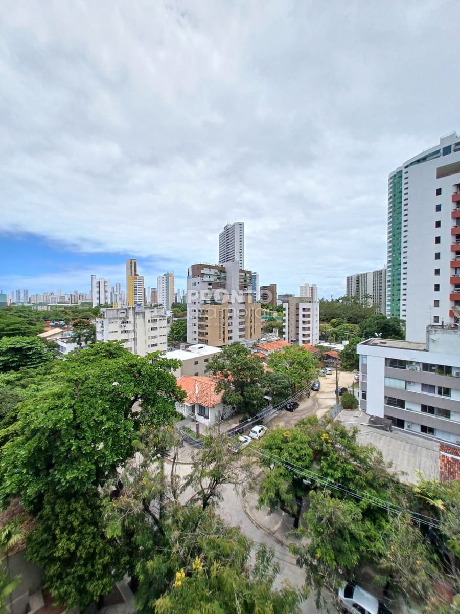 Flat com 1 quarto em Casa Forte - Wallace Pinto Corretor