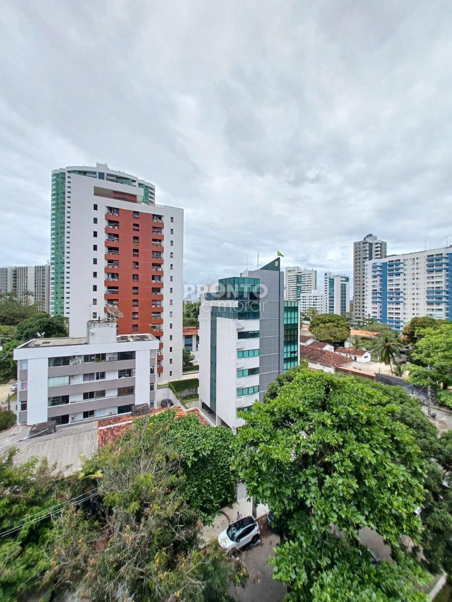 Flat com 1 quarto em Casa Forte - Wallace Pinto Corretor