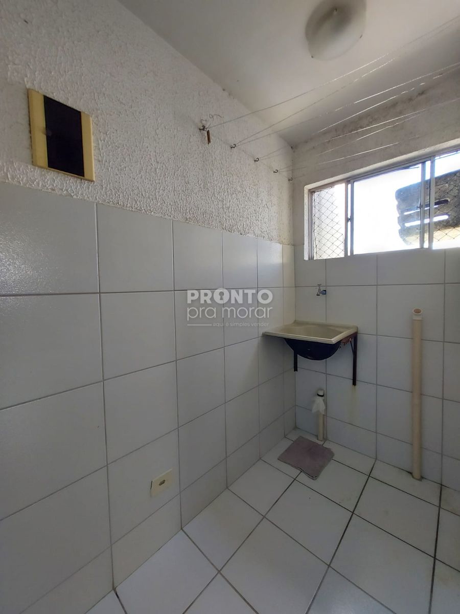 Apartamento com 2 quartos em Zumbi do Pacheco - Wallace Pinto Corretor