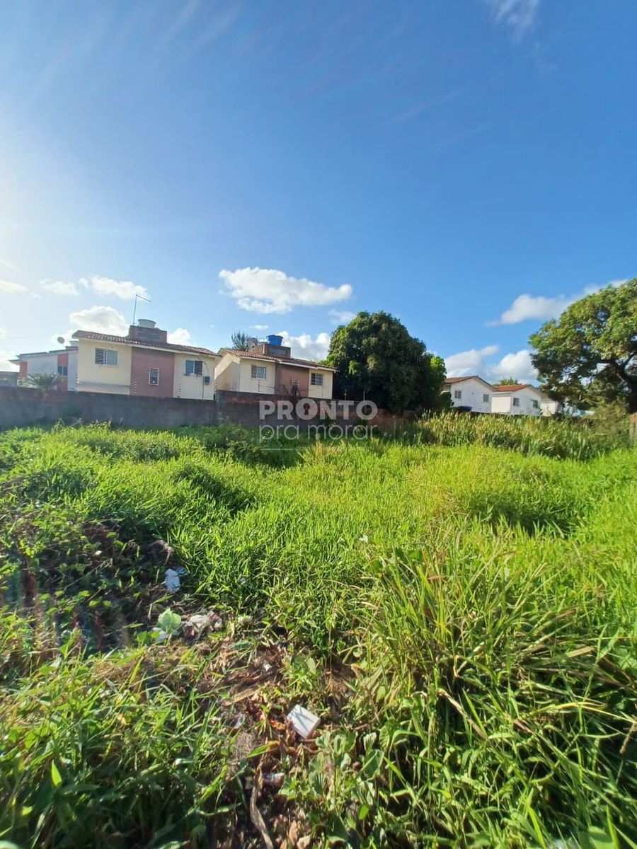 Lote/Terreno/Condomínio em Candeias - Wallace Pinto Corretor