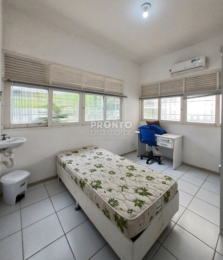 Casa, 8 quartos, 184 m² - Foto 11