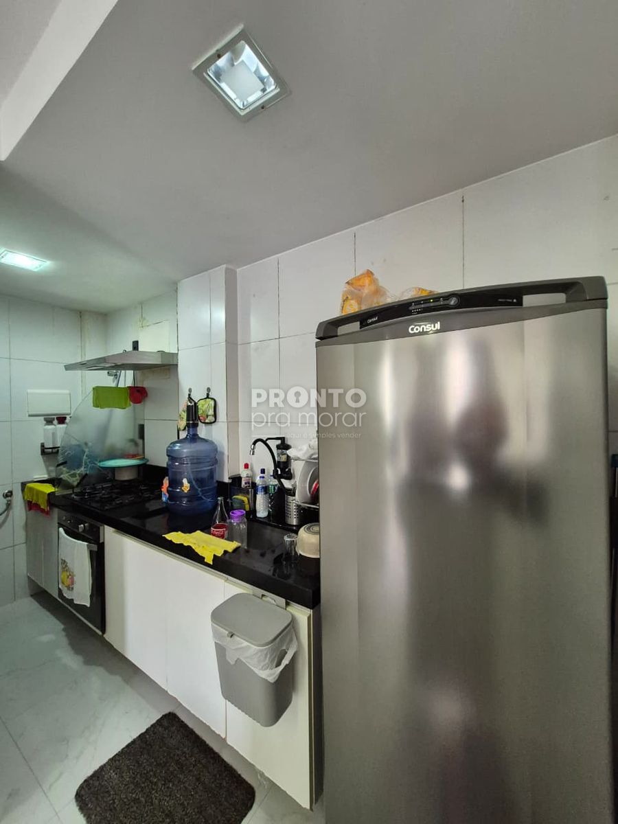 Apartamento com 2 quartos em Candeias - Wallace Pinto Corretor