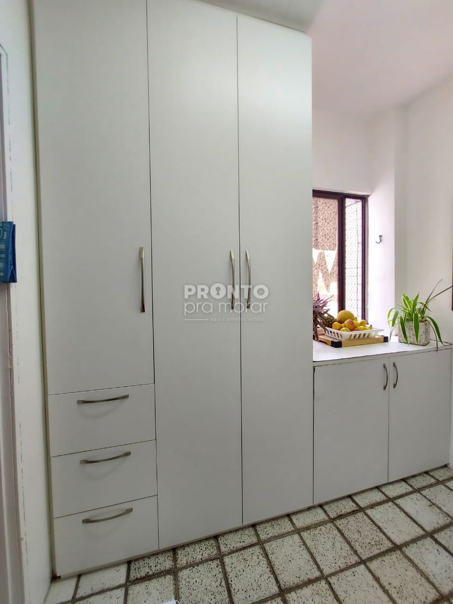 Apartamento com 3 quartos em Candeias